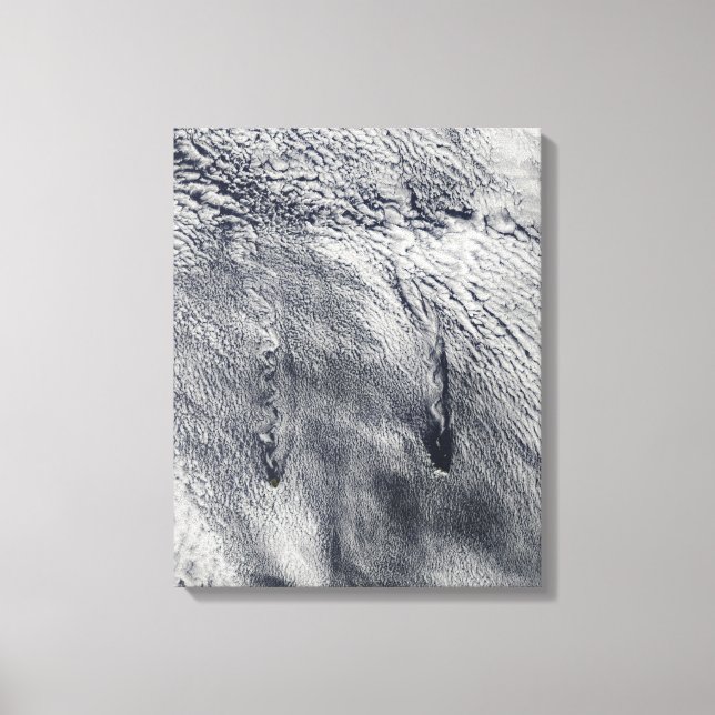 Toile Nuages sur les îles Juan Fernandez (Recto)