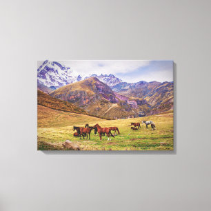 Toile Paysage avec chevaux dans les montagnes géorgienne