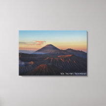 Paysage photo de lever de soleil sur une montagne 