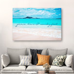 Toile Peace Love Sandy Feet Hawaii Tropical Beach Photo<br><div class="desc">"Paix, amour et pieds sablonneux." Rappelez-vous l'odeur de sel frais de l'air marin chaque fois que vous regardez cette toile photo d'art étonnante et vibrante. Découvrez et explorez la solitude d'une plage hawaïenne vide. Fait un grand cadeau stimulant et inspirant! Vous pouvez facilement personnaliser cet art mural plus je propose...</div>