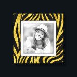Toile Photo personnalisée Gold Zebra<br><div class="desc">Fabriqué pour être dimensionnel,  un motif d'impression zébrée noir et or crée un cadre magnifique pour votre photo préférée sur cette toile enveloppée. **CONSEIL : Si vous utilisez une plaque carré,  vous devrez peut-être rogner votre photo à un carré AVANT de la télécharger pour obtenir de meilleurs résultats.</div>