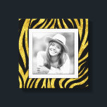 Toile Photo personnalisée Gold Zebra<br><div class="desc">Fabriqué pour être dimensionnel,  un motif d'impression zébrée noir et or crée un cadre magnifique pour votre photo préférée sur cette toile enveloppée. **CONSEIL : Si vous utilisez une plaque carré,  vous devrez peut-être rogner votre photo à un carré AVANT de la télécharger pour obtenir de meilleurs résultats.</div>