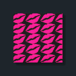 Toile Pink lipstick baiser pop art rose et noir<br><div class="desc">Un design pop art de rouge à lèvres rose chaud contre un arrière - plan noir personnalisable. Ce joli design motif pop art est moderne et à la mode dans un design pop punk. Convient pour une chambre d'ado ou tout amateur de pop art.</div>