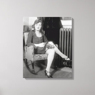 Toile Pistol caché dans Garter, 1922