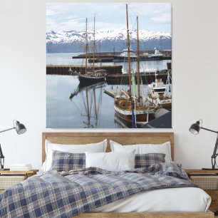 Toile Reflets de grand voilier dans un port d'Islande du