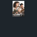 Toile Script de famille élégant photo personnalisé<br><div class="desc">Une oeuvre d'art, votre famille ! Créez une impression de toile unique et personnalisée avec un script élégant pour le mot "famille". Customisez cette impression avec votre photo de famille préférée de la photoshoot. Une belle pièce pour le mantel, la chambre, le bureau ou la chambre familiale. Contactez info@lddesignloft.com pour...</div>