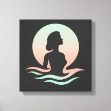 Silhouette de femme sereine dans des vagues pastel