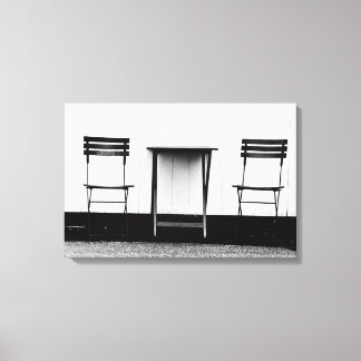 Toile Sitting