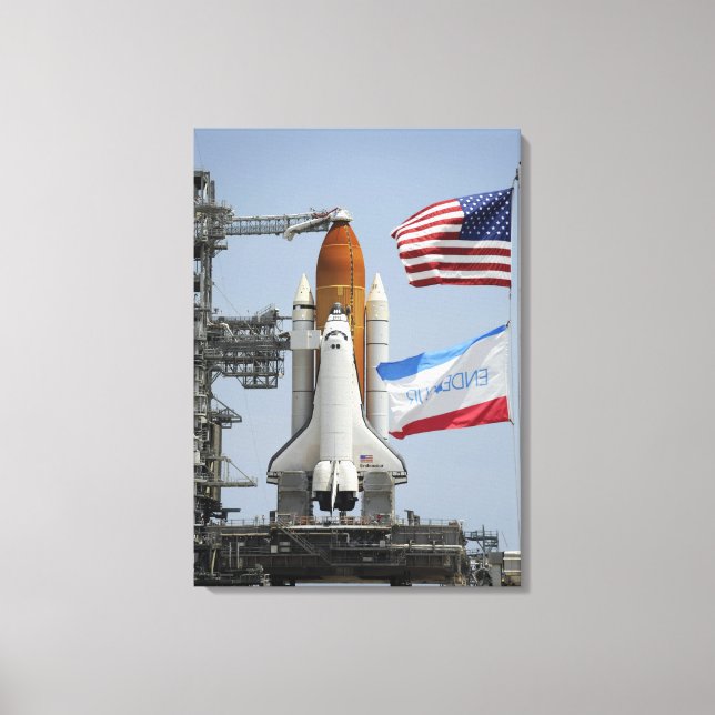 Toile Space Shuttle Endeavor sur le lancement pad 3 (Recto)