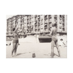Toile Sur la plage à Cannes en 1935