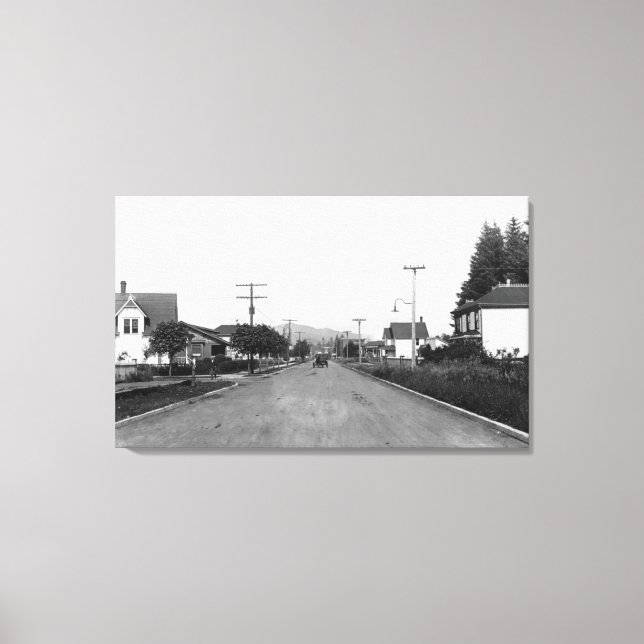 Toile Tillamook, Oregon, scène de rue résidentielle (Recto)