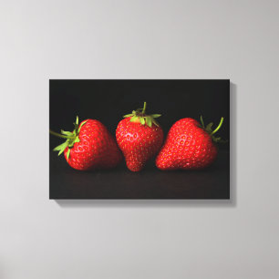 Toile Trois fraises Bk 16,50x11(41,25x27,5cm)waccnm