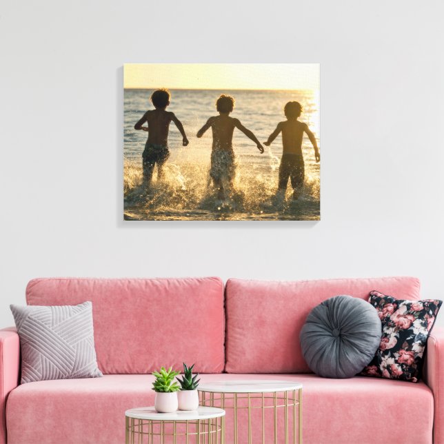 Toile Trois garçons courant dans un océan (Insitu(Salon))
