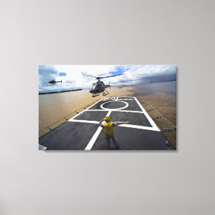 Toile Un Eurocopter brésilien prépare pour débarquer