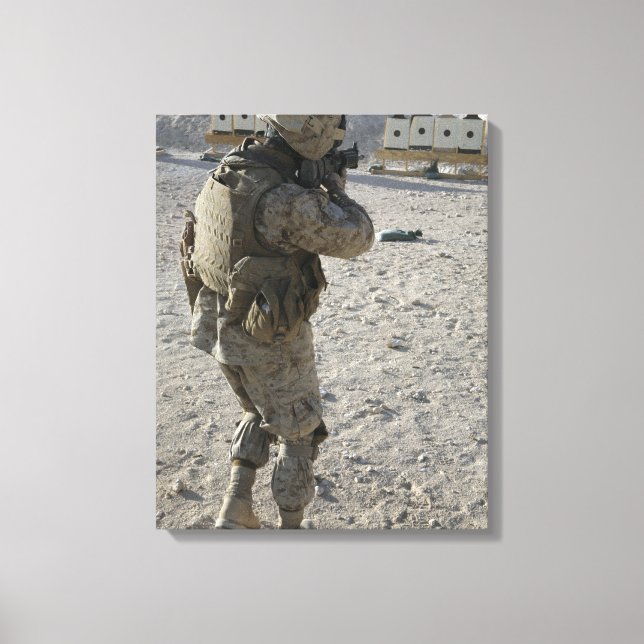 Toile Un soldat lance sa cible sur un coup de feu (Recto)