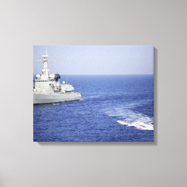 Toile Une équipe de la marine portugaise dans un bateau  (Recto)