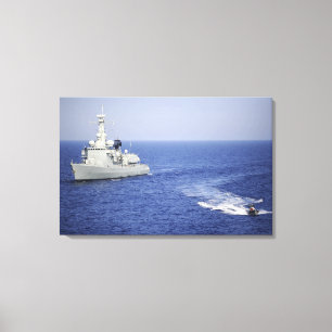Toile Une équipe portugaise de marine dans un bateau