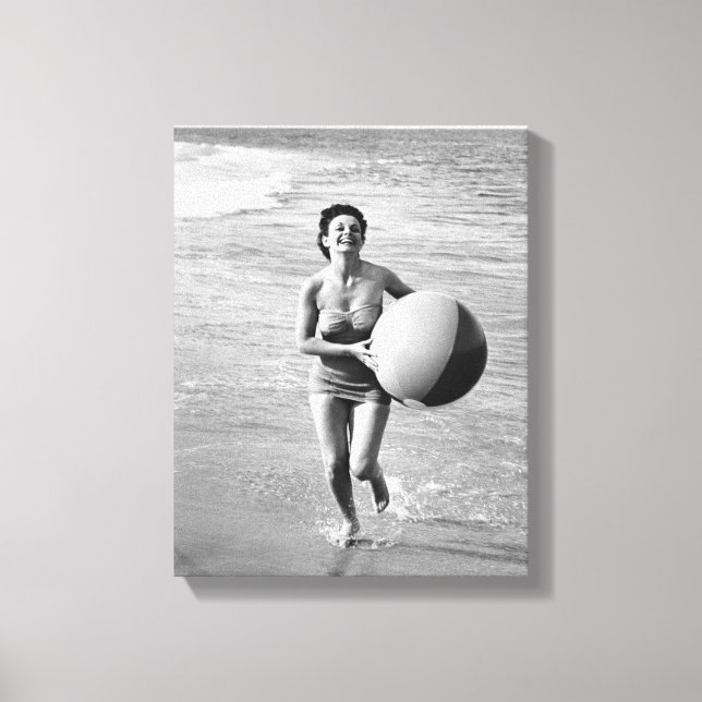 Toile Une femme avec un Beach Ball (Recto)