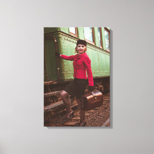 Toile Une femme rétro vintage à la gare