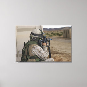 Toile Une infanterie surveillent