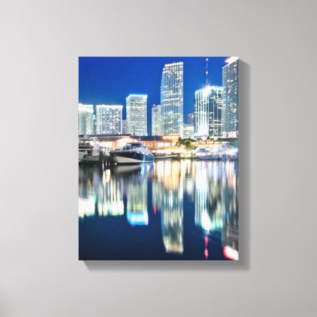 Toile View of skyline with reflection in water, Miami (Recto)