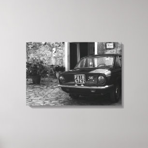 Toile Voiture FIAT vintage en Italie en monochrome