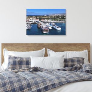 Toile Vue du drone du port de Paphos avec phare