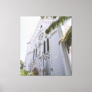 Toile White Neo Gothic Church Facade Framed by Palm Tree