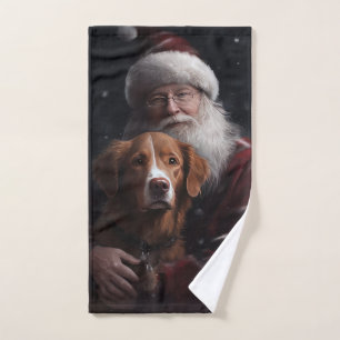 Toller de Nouvelle-Écosse avec le Père Noël Festif