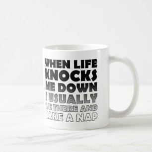 Tombé Endormi Tasse Drôle Ou Tasse De Voyage