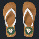 Tongs 3e anniversaire du Mariage Image en cuir<br><div class="desc">A la recherche de la bonne,  3ème anniversaire flipflops honorant leur anniversaire? ! Je les ai conçus avec l'esprit "audacieux" et l'imagerie traditionnelle en jade et en cuir avec votre texte médaillon et mes coeurs fantaisie font pour un design royal et adapté pour votre journée spéciale!</div>