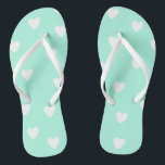 Tongs Aqua Mint avec un Motif de Coeurs Blancs mignons<br><div class="desc">NewParkLane - Flip Flops,  avec un mignon motif de petits coeurs blancs dessinés à la main,  contre un arrière - plan à la menthe aqua tendance. Consultez cette collection pour les articles correspondants. Également disponible en rose chaud et rose roux.</div>