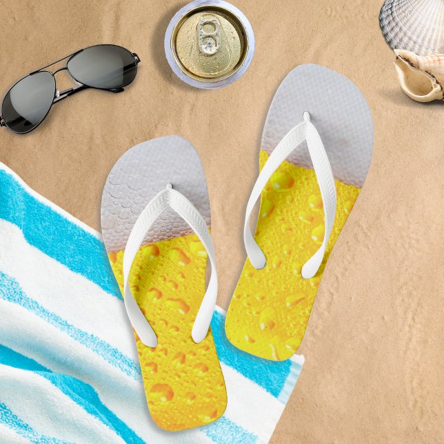 Tongs Bière réaliste (Quirky realistic beer flip flops for fun in the sun!)