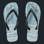 Tongs Boucles à bascule sur mesure du Mariage de mariée<br><div class="desc">Ces tongs de mariée personnalisées et confortables sont un cadeau simple, élégant et chic pour les membres de la fête nuptiale - mariée, demoiselle d'honneur, servante d'honneur ... Ils s'ajouteront aux festivités de votre mariage, de votre fête de bachelorette ou d'une autre célébration. Super au bord de la plage !...</div>
