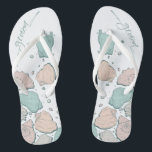 Tongs CHAUSSURES mariages | Coquillages modernes Corail<br><div class="desc">Corail funky et design de coquillages turquoises. Calligraphie manuscrite qui dit marié - parfait pour le marié à porter sur la plage pour sa cérémonie de mariage sur la plage. Conception créée pour TheBarefootBride™ par © WhimsicalArtwork™. Il fait partie d'une collection de papeterie mariage avec accessoires mariages assortis également baby...</div>