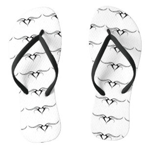Tongs coeurs ailés conception tribale