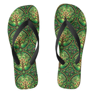 Tongs colorés avec des motifs verts en forme de fe