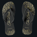 Tongs Dentelle d'or sur le noir La mariée Mariage élégan<br><div class="desc">Dansez la nuit avec ces belles tongs mariages. Conçues pour la mariée, elles présentent un design simple mais élégant avec des scripts de couleur or en lettrage sur un arrière - plan noir classique et des boucles et tourbillons en dentelle dorée fantaisie. Belle façon de rester chic et approprié tout...</div>
