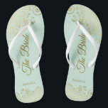 Tongs Dentelle d'or sur Mint Green La mariée Mariage élé<br><div class="desc">Dansez la nuit avec ces belles tongs mariages. Conçues pour la mariée, elles présentent un design simple mais élégant avec des scripts de couleur or en lettrage sur un arrière - plan vert menthe clair et des boucles et tourbillons en dentelle dorée fantaisie. Belle façon de rester chic et approprié...</div>