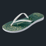 Tongs Elégant Mariage Émeraude Vert Émeraude dentelle Or<br><div class="desc">Ces tongs de mariage élégants sont une excellente façon de remercier et de reconnaître vos demoiselles d'honneur, tout en donnant à leurs pieds un repos après une longue journée. Le design élégant est orné de dentelles dorées sur un arrière - plan vert émeraude et de lettres de script dorées de...</div>