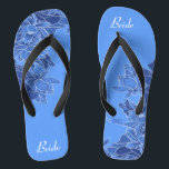 Tongs Élégant motif Floral bleu Mariage mariée<br><div class="desc">Avec une ligne d'illustration de motif floral sur l'arrière - plan bleu, ces élégantes tongs sont une jolie idée bleue pour votre mariage. Ils ajouteront une dose élégante de glamour à votre jour de mariage, de fête de bachelorette ou autre célébration. customisez-le avec votre libellé en utilisant les champs modèles....</div>