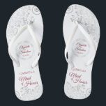 Tongs Élégante dentelle d'argent et servante rouge d'hon<br><div class="desc">Ces mignonnes tongs sont une façon amusante de remercier et de reconnaître la bonne d'honneur à votre mariage. Il présente un design élégant avec de la dentelle gris argenté sur un arrière - plan blanc et des lettres de script rouge pourpre fantaisie. Il y a de la place pour son...</div>