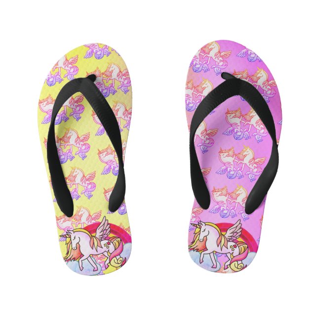 Tongs Enfants Belle licorne avec ailes dans Pastel Rainbows (Semelle)