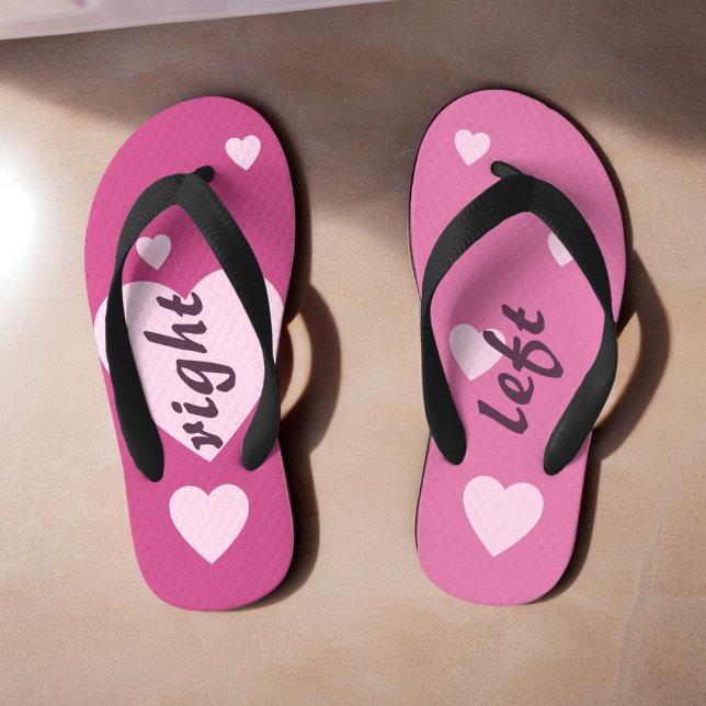 Tongs Enfants Rose amusement amoureux Asymétrique (Pink Sweetheart Fun Asymmetrical Kid's Flip Flops)