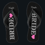 Tongs Épouse de coeur noire/rose<br><div class="desc">Des tongs de mariage amusants, roses et noirs.</div>