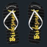Tongs Faux or ou toute couleur<br><div class="desc">Motif Faux Gold White et Black Stripes - Changez dans N'importe quelle couleur en cliquant sur personnaliser. Personnalisé avec votre nom ou quelque chose et titre ou votre texte ici. Vous pouvez changer la couleur du ckground noir ! Associez n'importe quel événement ou faites-en votre couleur préférée avec la combinaison...</div>