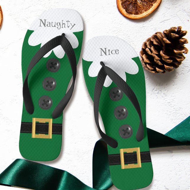 Tongs Festif des femmes vertes coquines de Noël (Perfect for celebrating Christmas in July (or the one in December) Have you been naughty and nice?)