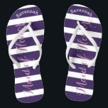 Tongs Fille personnalisée d'honneur violet ou de n'impor<br><div class="desc">Purple and Lavender Lilac Stripes Motif - Changez dans N'importe quelle couleur en cliquant sur personnaliser. Et dis tout ce que tu veux. Faites-en un de ces flip flops qui ont VOTRE message sur eux. Parlez de la plage! demoiselles d'honneur, fête de bachelorette, bord de mer tropical littoral, plage de...</div>