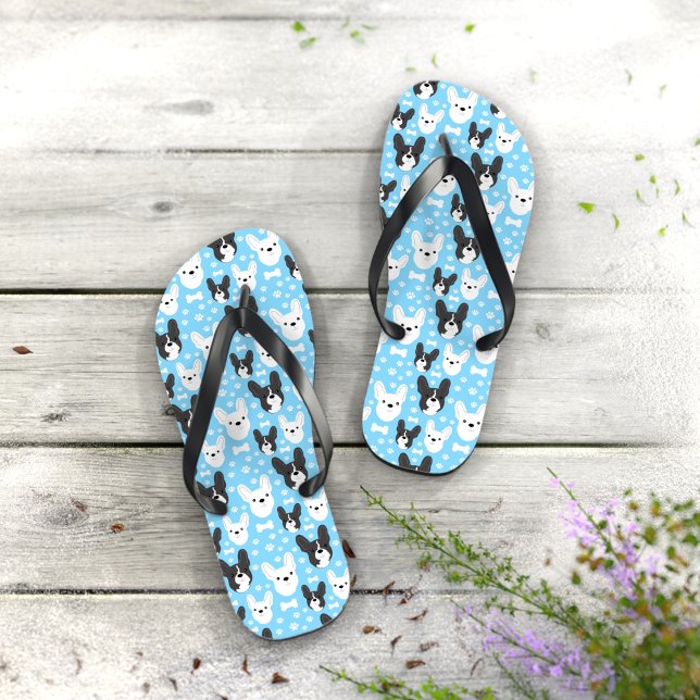Tongs Français Bulldogs français mignon Motif bleu (Frenchies French Bulldog Flip Flops in blue)