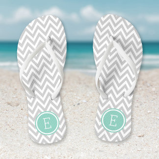 Tongs Gray et Aqua Chevron Monogram